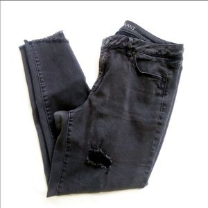 Lane Bryant Skinny Midrise Stretch Skinny Black Jeans.